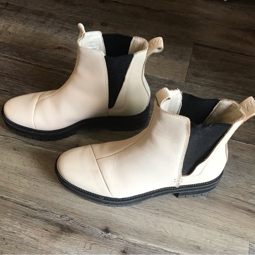 TOMS Dakota Chelsea Boot, Beige, Size 8
